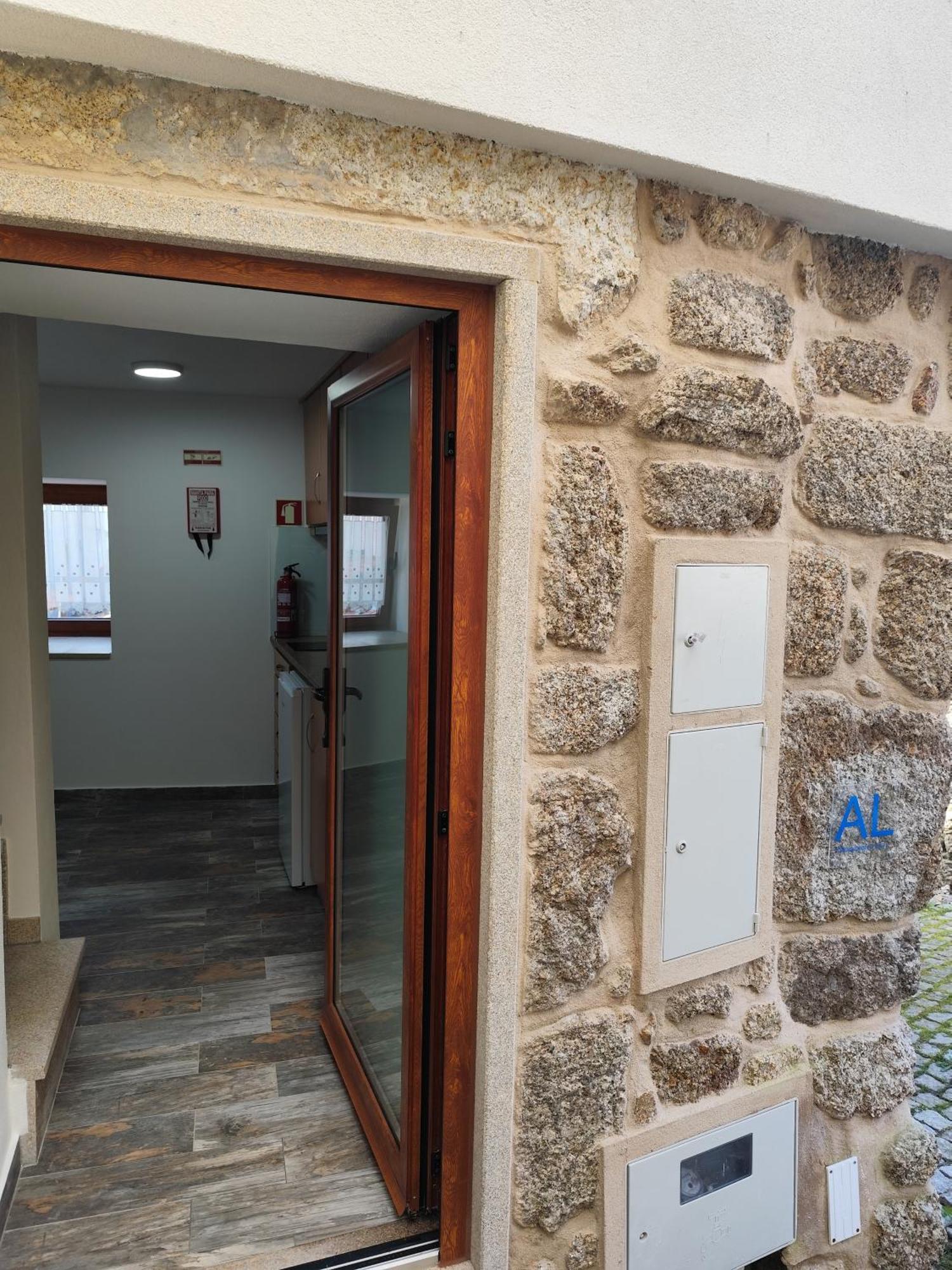 Casinhas Da Aldeia-Casa Da Xiquita Seia Exterior foto